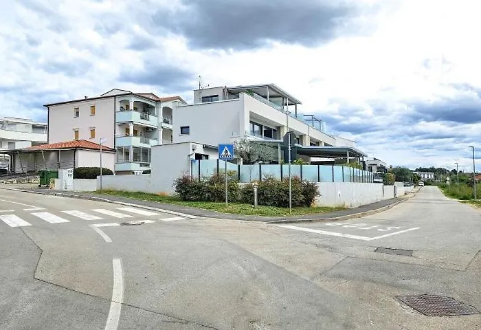 Sea House 2